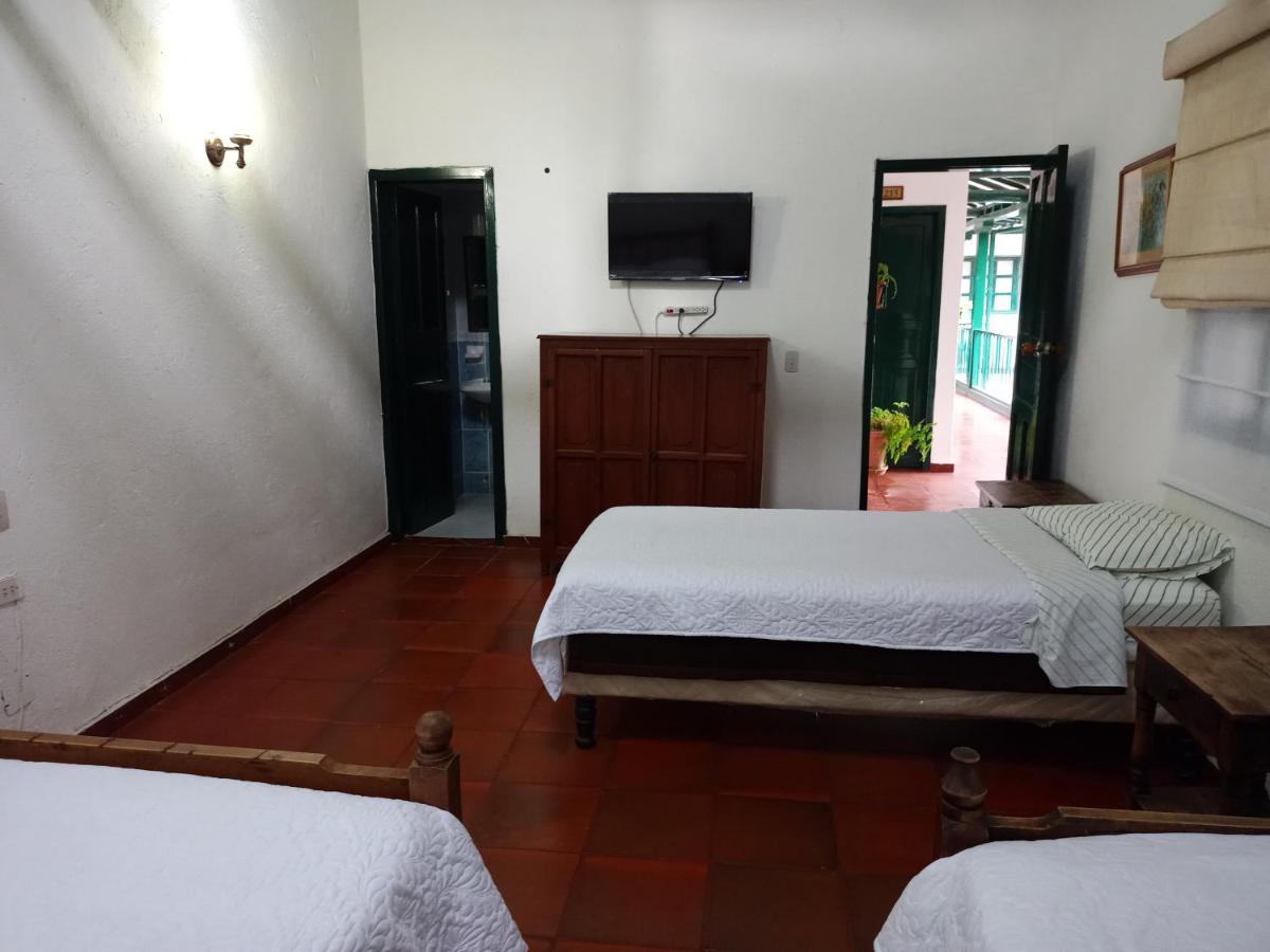 Hospederia La Roca Plaza Principal Bed & Breakfast Boyaca Bagian luar foto