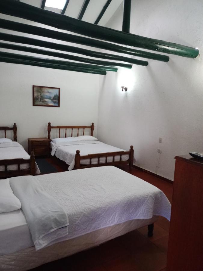 Hospederia La Roca Plaza Principal Bed & Breakfast Boyaca Bagian luar foto