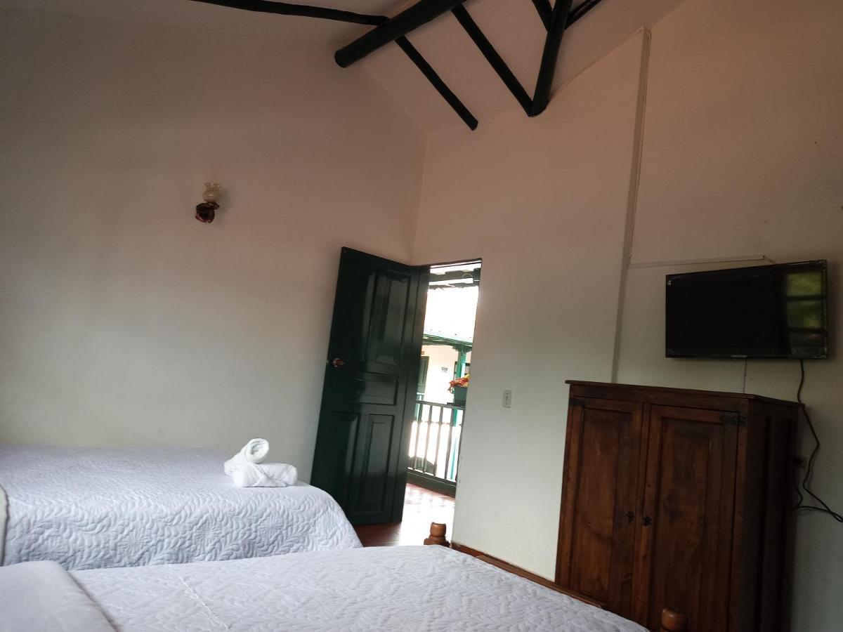 Hospederia La Roca Plaza Principal Bed & Breakfast Boyaca Bagian luar foto
