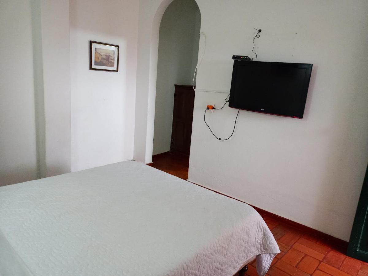 Hospederia La Roca Plaza Principal Bed & Breakfast Boyaca Bagian luar foto