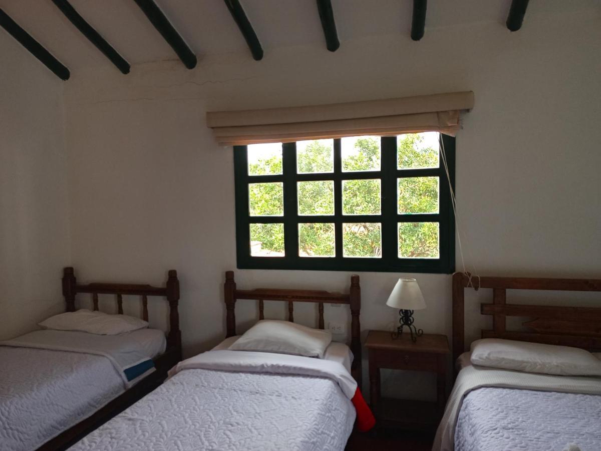 Hospederia La Roca Plaza Principal Bed & Breakfast Boyaca Bagian luar foto