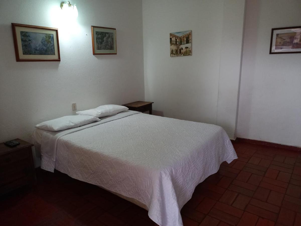 Hospederia La Roca Plaza Principal Bed & Breakfast Boyaca Bagian luar foto